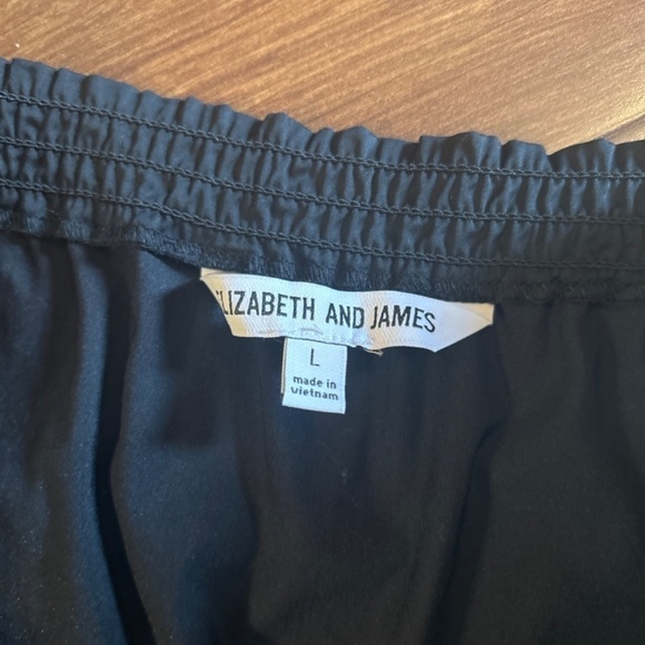 ELIZABETH and JAMES Black Blouse size Large - Picture 3 of 8